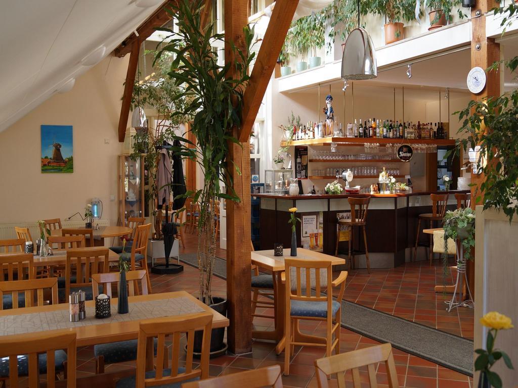 Gasthuus Ulenhoff Hotel Westoverledingen Exterior photo