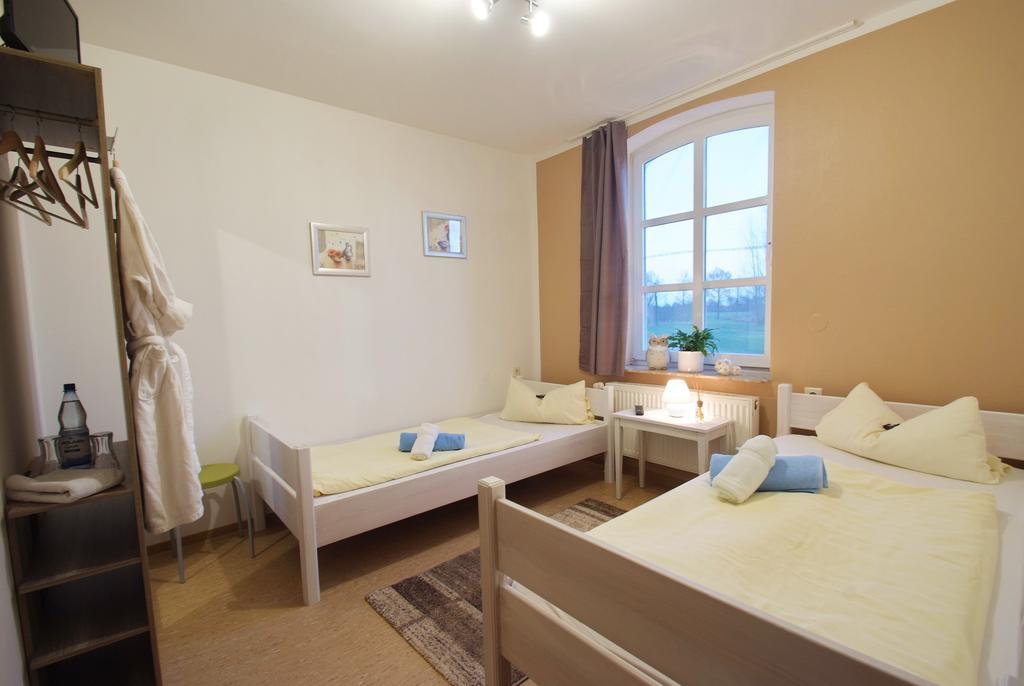 Gasthuus Ulenhoff Hotel Westoverledingen Room photo
